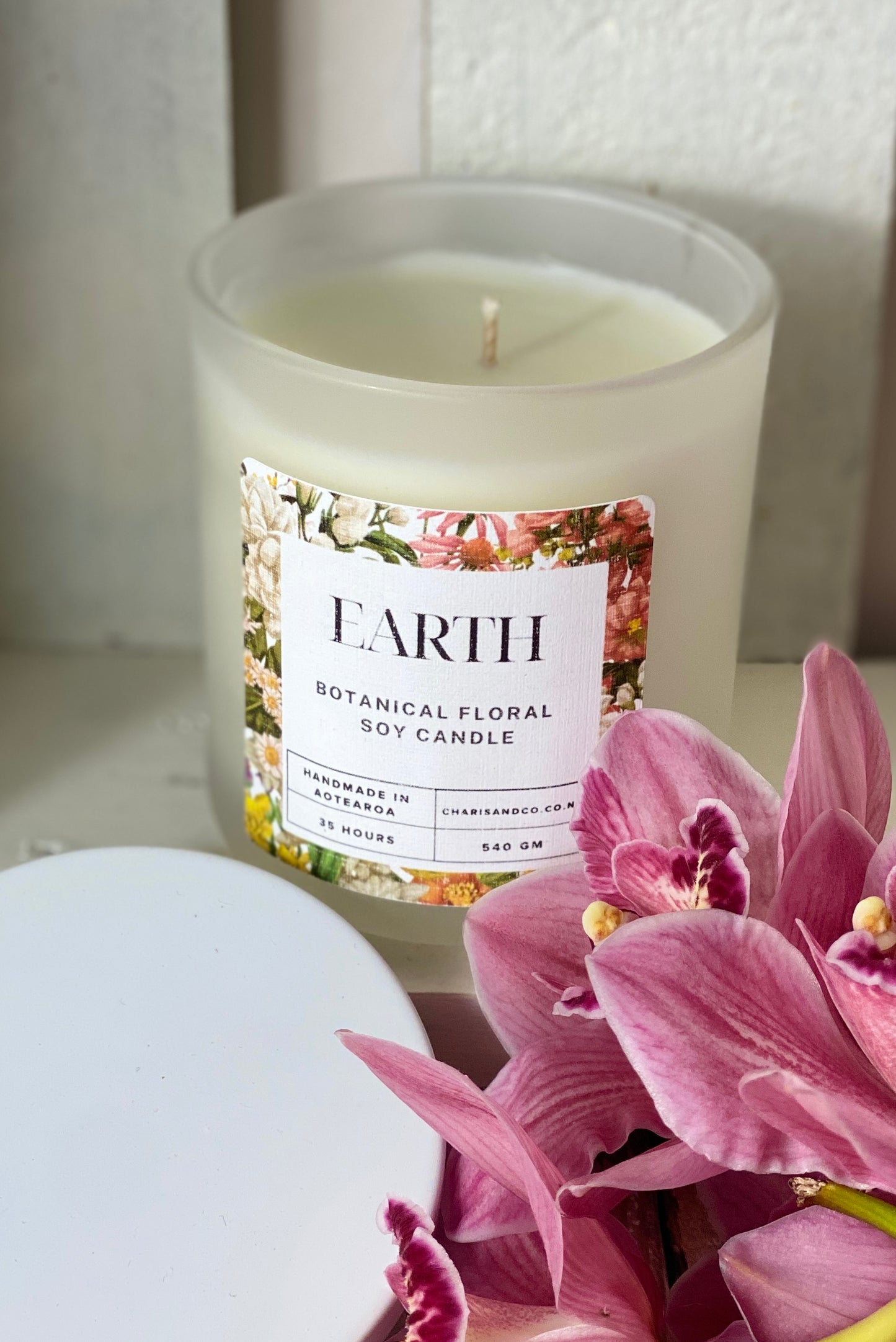 Earth botanicals soy candle