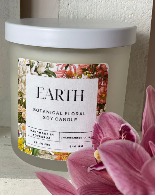 Earth botanicals soy candle