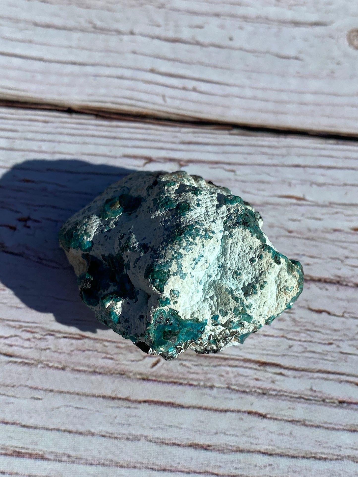 Chrysocolla gemstone (1)