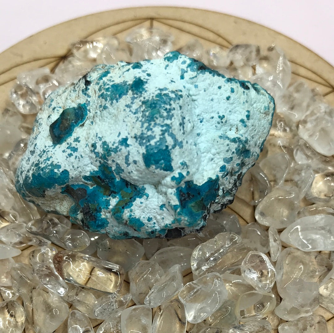 Chrysocolla gemstone (1)