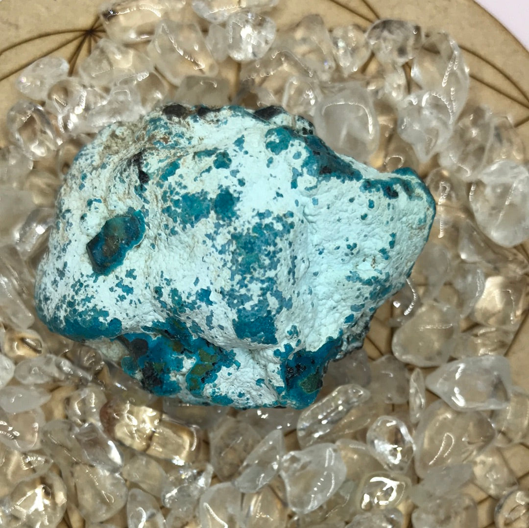 Chrysocolla gemstone (1)